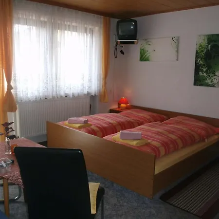 Haus Stuttgart לינה וארוחת בוקר