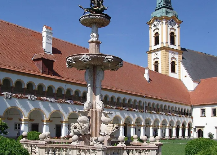 Haus Stuttgart Oda ve Kahvaltı 3*